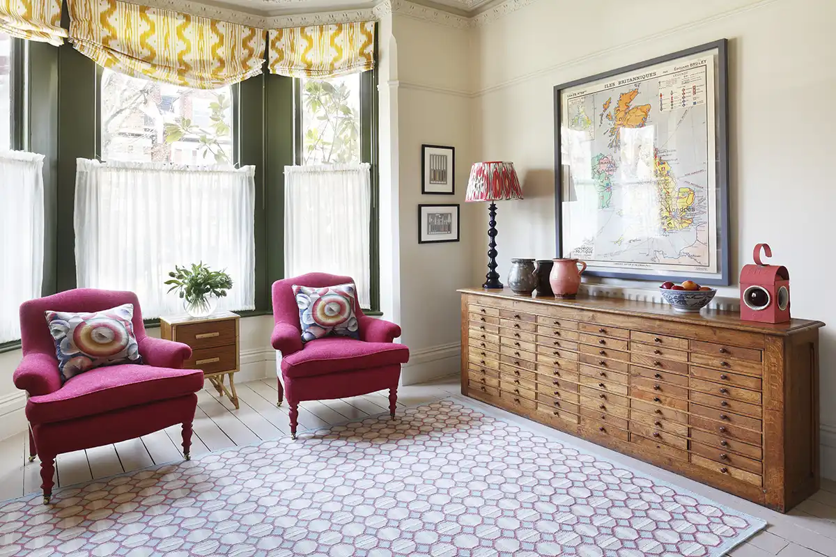 Jennifer Manners – Flags Coral Hampton Rug | Bespoke & Made-to-Order Rugs Jennifer Manners - Flags Coral Hampton Rug| Monica James & Co | Miami Design District